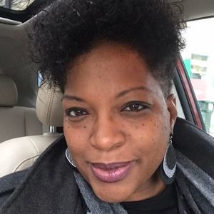 Meet your Posher, Adrienne